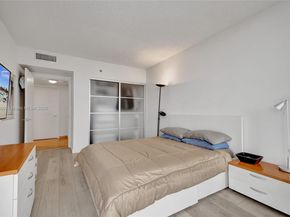 3598 Yacht Club Dr 1101, Aventura FL 33180