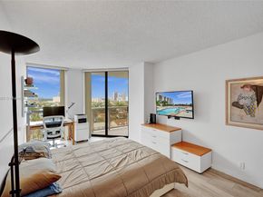 3598 Yacht Club Dr 1101, Aventura FL 33180