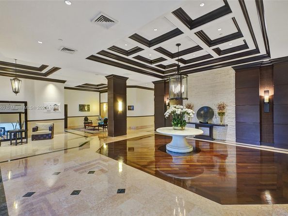 3598 Yacht Club Dr 1101, Aventura FL 33180