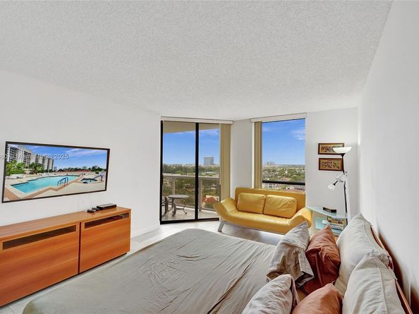 3598 Yacht Club Dr 1101, Aventura FL 33180