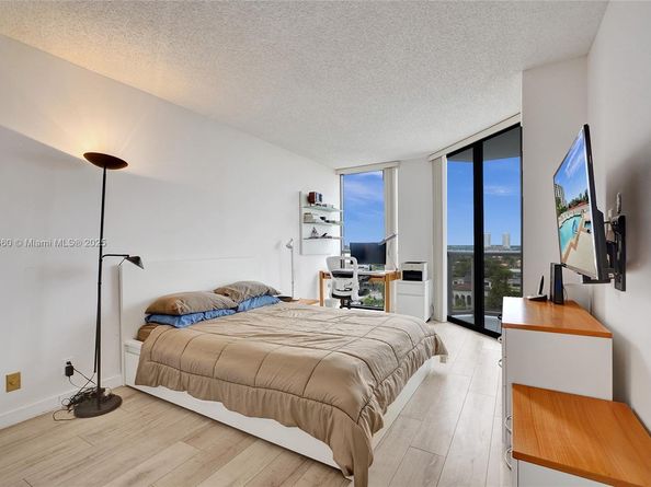 3598 Yacht Club Dr 1101, Aventura FL 33180