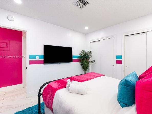 329 SE 12th Ave, Pompano Beach FL 33060