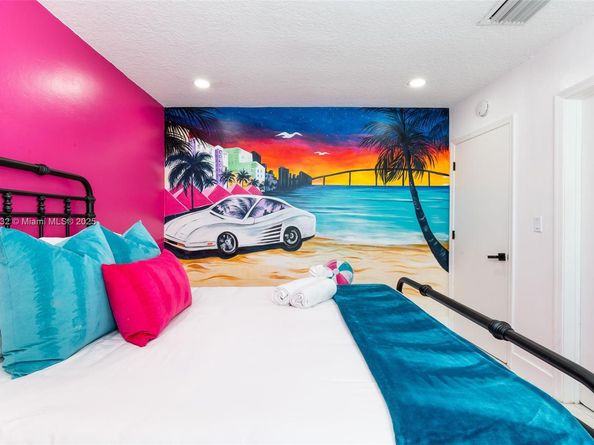 329 SE 12th Ave, Pompano Beach FL 33060