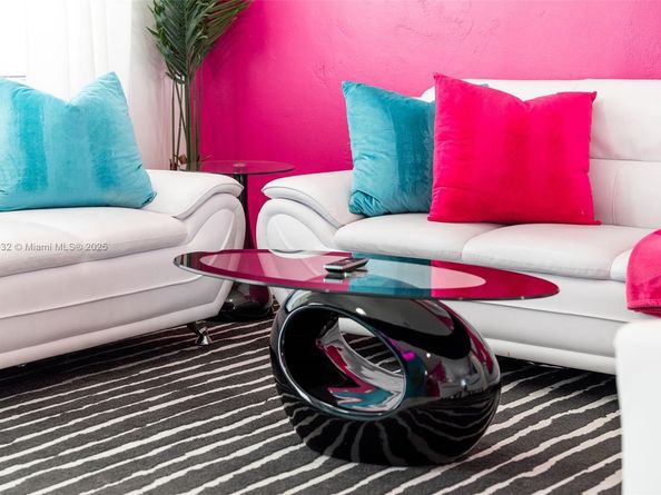 329 SE 12th Ave, Pompano Beach FL 33060