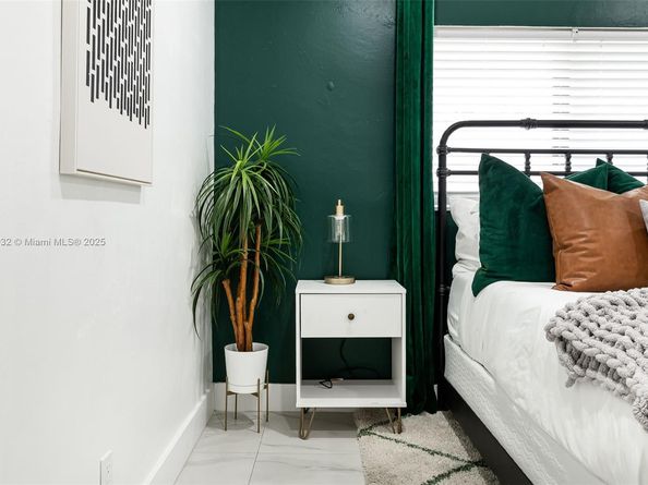 329 SE 12th Ave, Pompano Beach FL 33060