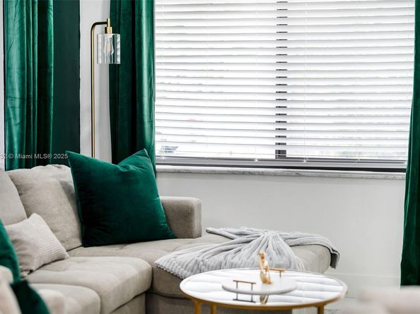 329 SE 12th Ave, Pompano Beach FL 33060