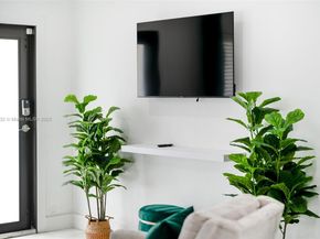 329 SE 12th Ave, Pompano Beach FL 33060