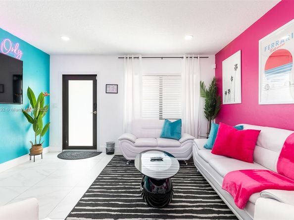 329 SE 12th Ave, Pompano Beach FL 33060