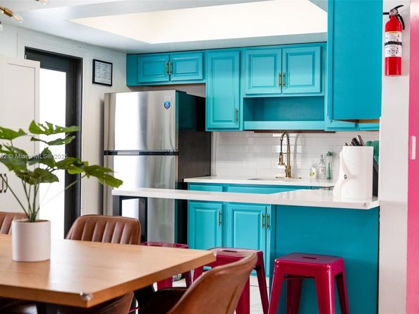 329 SE 12th Ave, Pompano Beach FL 33060