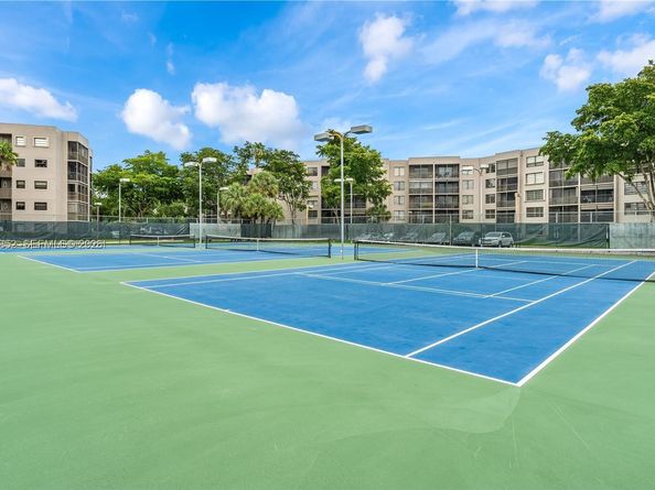 1100 Colony Point Cir 518, Pembroke Pines FL 33026