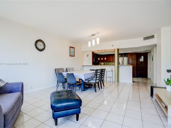 520 Brickell Key Dr A619, Miami FL 33131