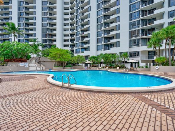 520 Brickell Key Dr A619, Miami FL 33131