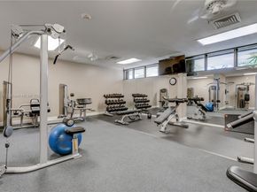 520 Brickell Key Dr A619, Miami FL 33131
