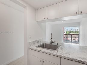 420 NW 12th Ave 41, Miami FL 33128