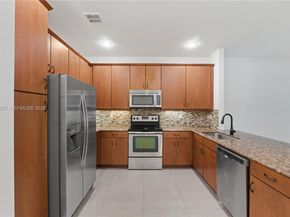 13012 N Riverwalk Cir N, Plantation FL 33325