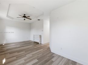 13012 N Riverwalk Cir N, Plantation FL 33325