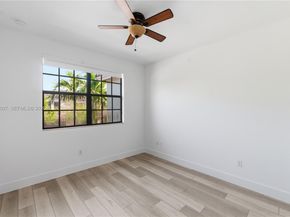 13012 N Riverwalk Cir N, Plantation FL 33325