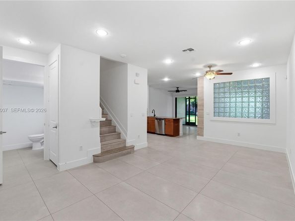 13012 N Riverwalk Cir N, Plantation FL 33325