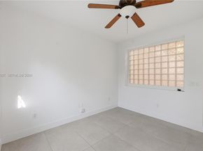 13012 N Riverwalk Cir N, Plantation FL 33325