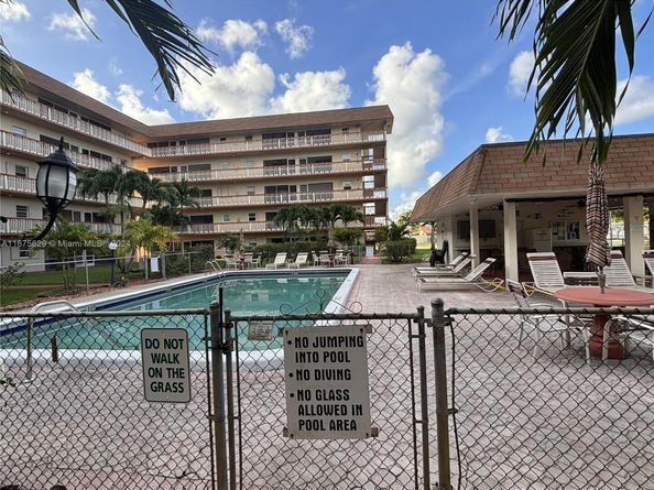 5300 Washington St U103, Hollywood FL 33021