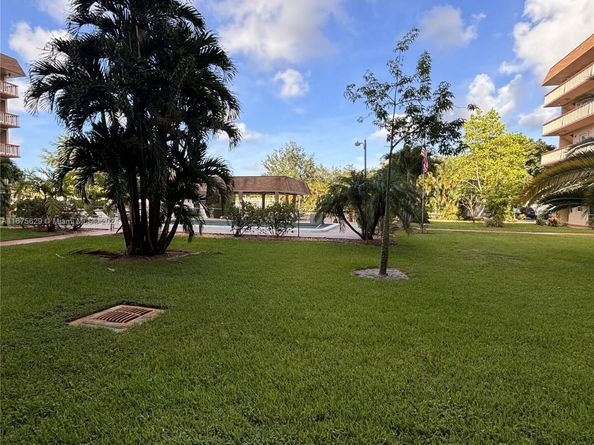 5300 Washington St U103, Hollywood FL 33021