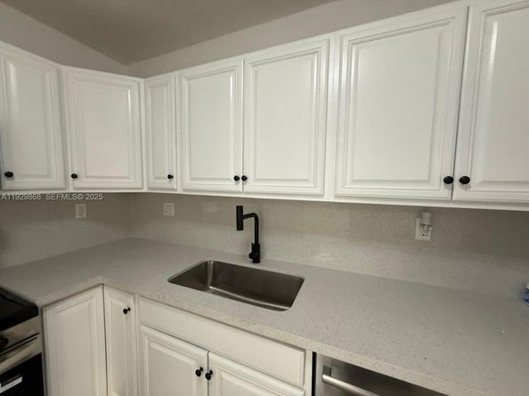 621 E 13th St, Hialeah FL 33010