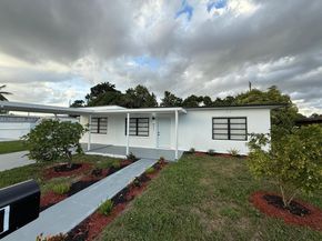 621 E 13th St, Hialeah FL 33010