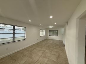 621 E 13th St, Hialeah FL 33010