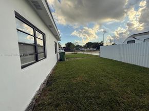 621 E 13th St, Hialeah FL 33010