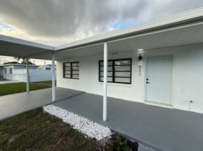 621 E 13th St, Hialeah FL 33010