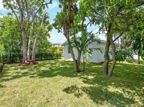 4220 SW 21st St, West Park FL 33023