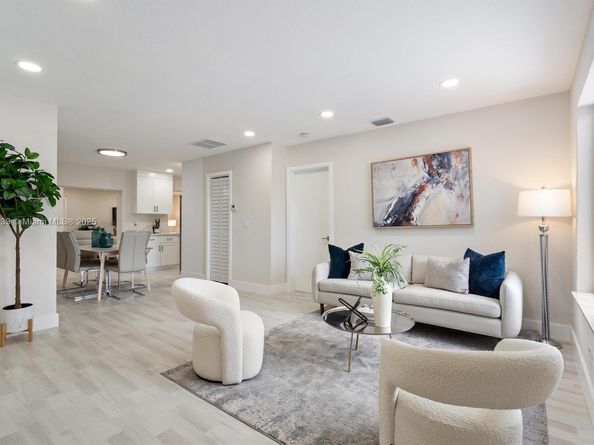 4220 SW 21st St, West Park FL 33023