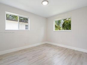 4220 SW 21st St, West Park FL 33023