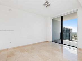 68 SE 6th St 3906, Miami FL 33131