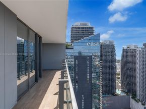 68 SE 6th St 3906, Miami FL 33131