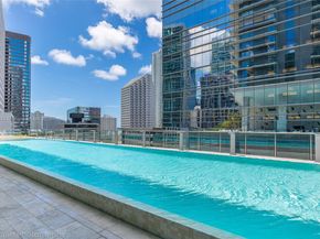 68 SE 6th St 3906, Miami FL 33131
