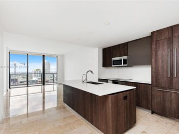 68 SE 6th St