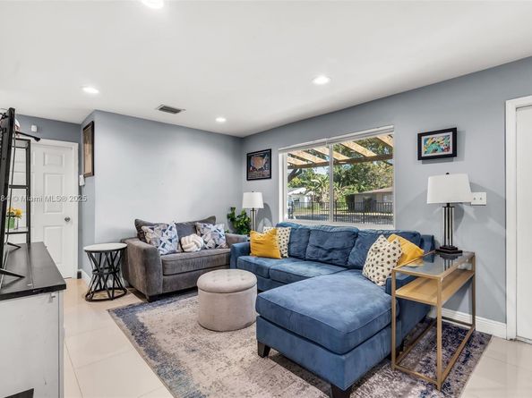 125 NW 127th St, North Miami FL 33168