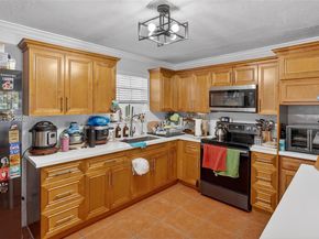 10420 NW 35th Pl, Miami FL 33147