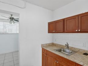 10420 NW 35th Pl, Miami FL 33147