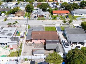 10420 NW 35th Pl, Miami FL 33147