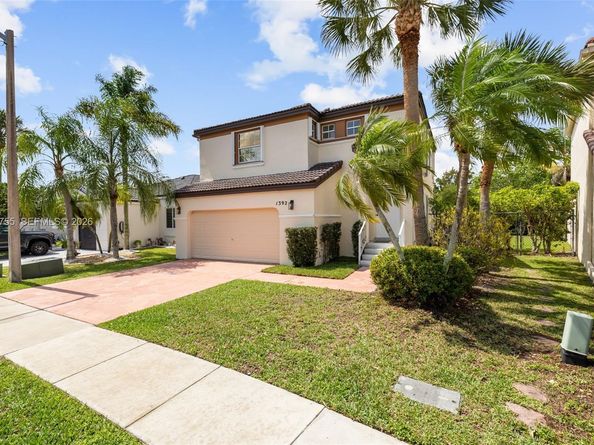 1392 NW 159th Ln, Pembroke Pines FL 33028
