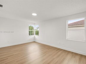 1392 NW 159th Ln, Pembroke Pines FL 33028