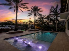 12880 N Bayshore Dr, North Miami FL 33181