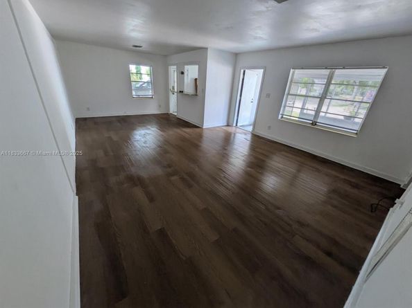 522 18th St, West Palm Beach FL 33407