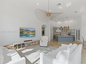 770 Leigh Palm Ave, Plantation FL 33324