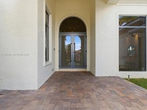 770 Leigh Palm Ave, Plantation FL 33324