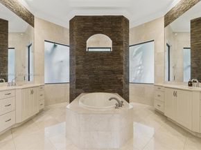 770 Leigh Palm Ave, Plantation FL 33324