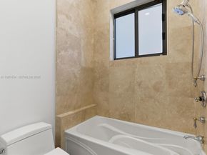 770 Leigh Palm Ave, Plantation FL 33324