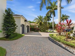 770 Leigh Palm Ave, Plantation FL 33324